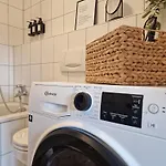 شقة Staytona With Balcony, Wifi & Workspace Near Friedberg