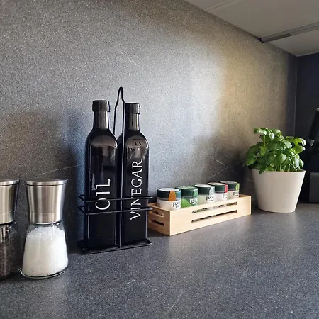 شقة Staytona With Balcony, Wifi & Workspace Near Friedberg Florstadt