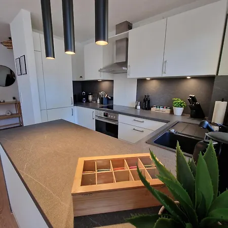 Apartmán Staytona With Balcony, Wifi & Workspace Near Friedberg Florstadt