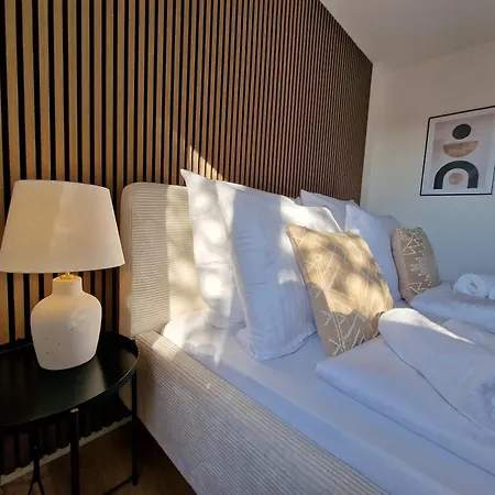 شقة Staytona With Balcony, Wifi & Workspace Near Friedberg Florstadt