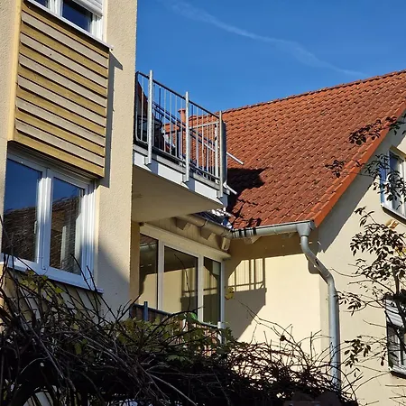 Staytona With Balcony, Wifi & Workspace Near Friedberg * Florstadt
